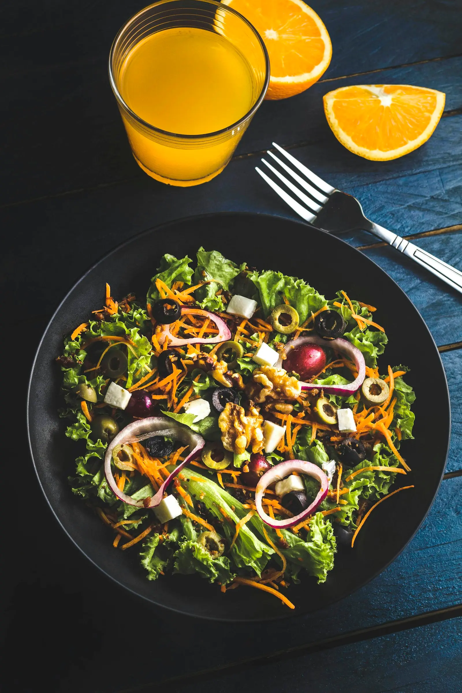 Sommersalat mit Ziegenkäse